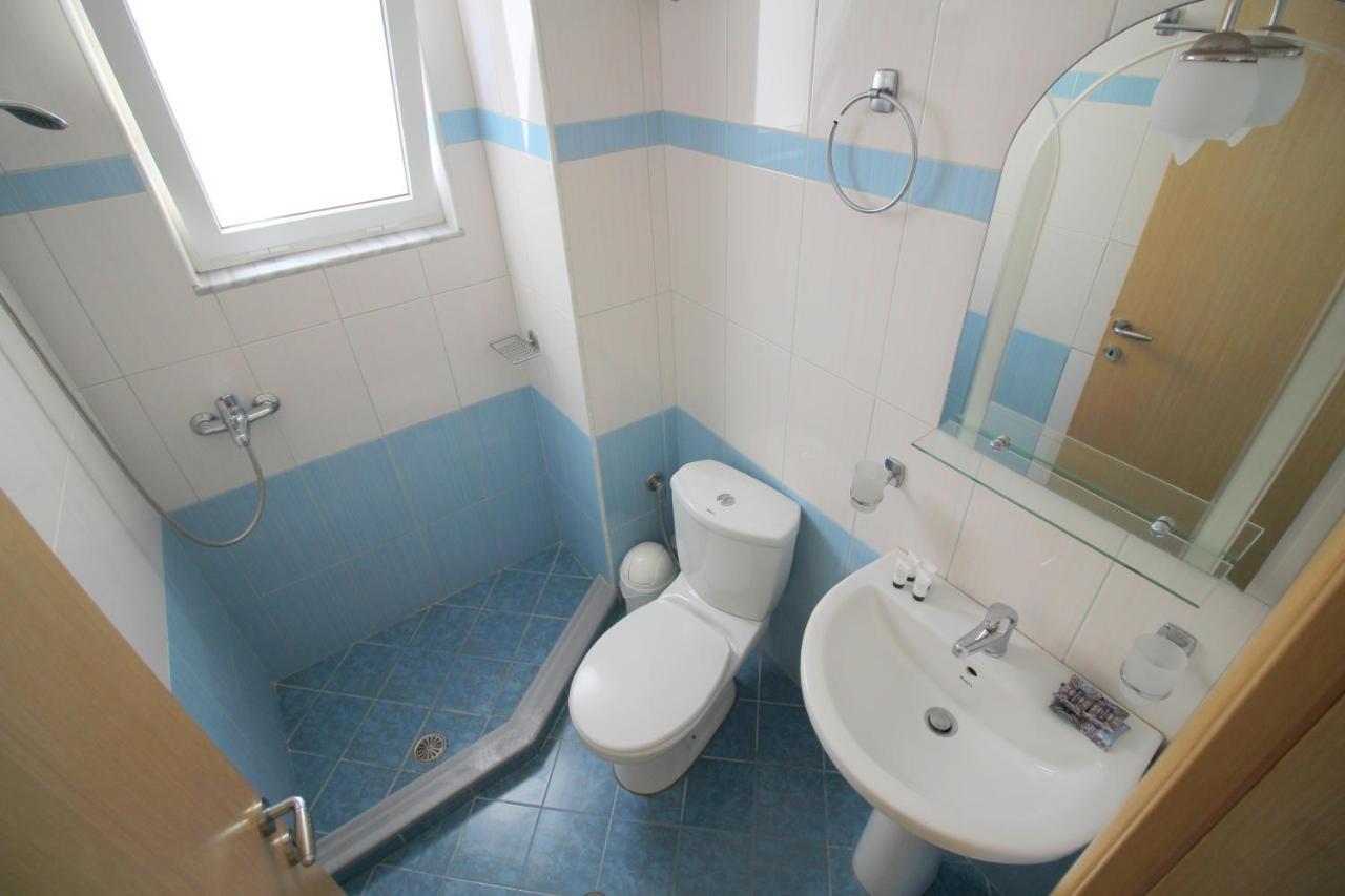 Corner Rentals Ksamil Hotel 3*
