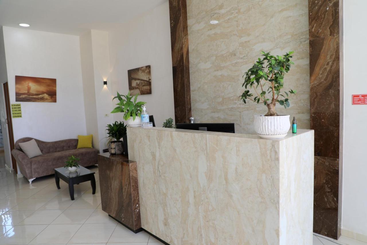 Corner Rentals Ksamil Hotel 3*